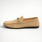 Herren Wildleder Loafer mit Metallschnalle — Beige