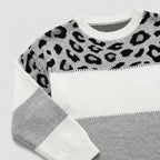 Damen Strickpullover mit Leopardenmuster – Relaxed Fit — Gray