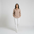 Damen Gestreifte Hemdbluse aus Baumwolle – Relaxed Fit — Khaki