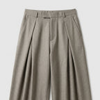 Herren Bundfaltenhose mit weitem Bein – Regular Fit — Hellbraun