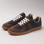 Herren Retro Sneaker in Wildleder-Optik – Low Top — Grau-Braun
