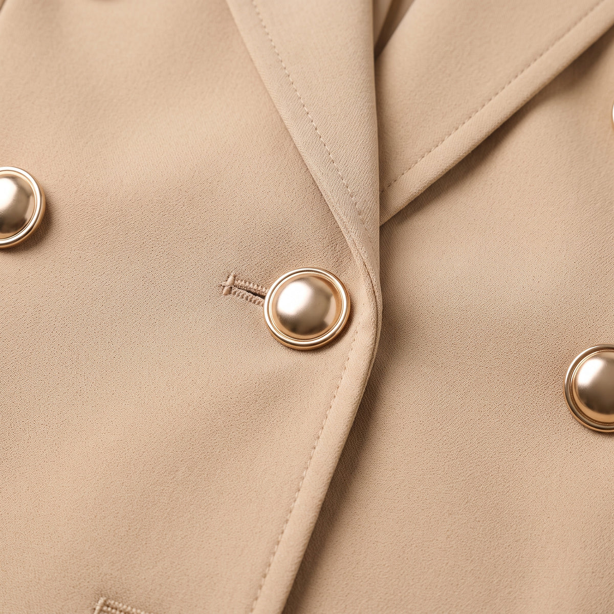 Damen Business Hosenanzug mit zweireihigem Blazer – Slim Fit — Beige