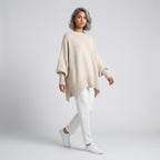 Damen Asymmetrischer Oversize Strickpullover – Relaxed Fit — Beige