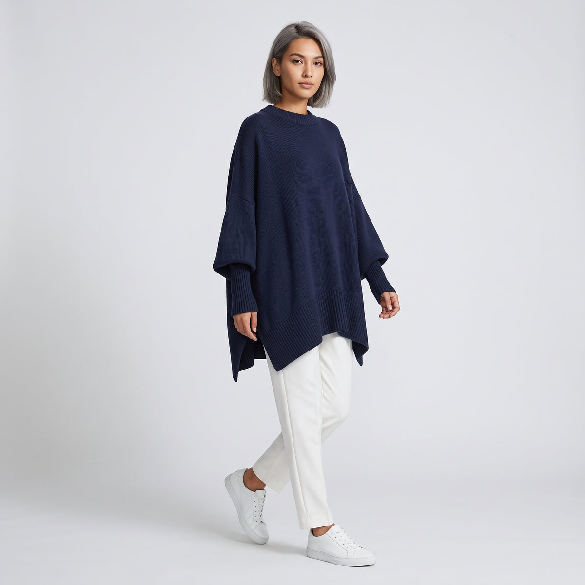 Damen Asymmetrischer Oversize Strickpullover – Relaxed Fit — Schwarz