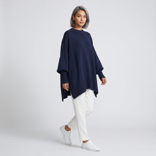 Damen Asymmetrischer Oversize Strickpullover – Relaxed Fit — Schwarz