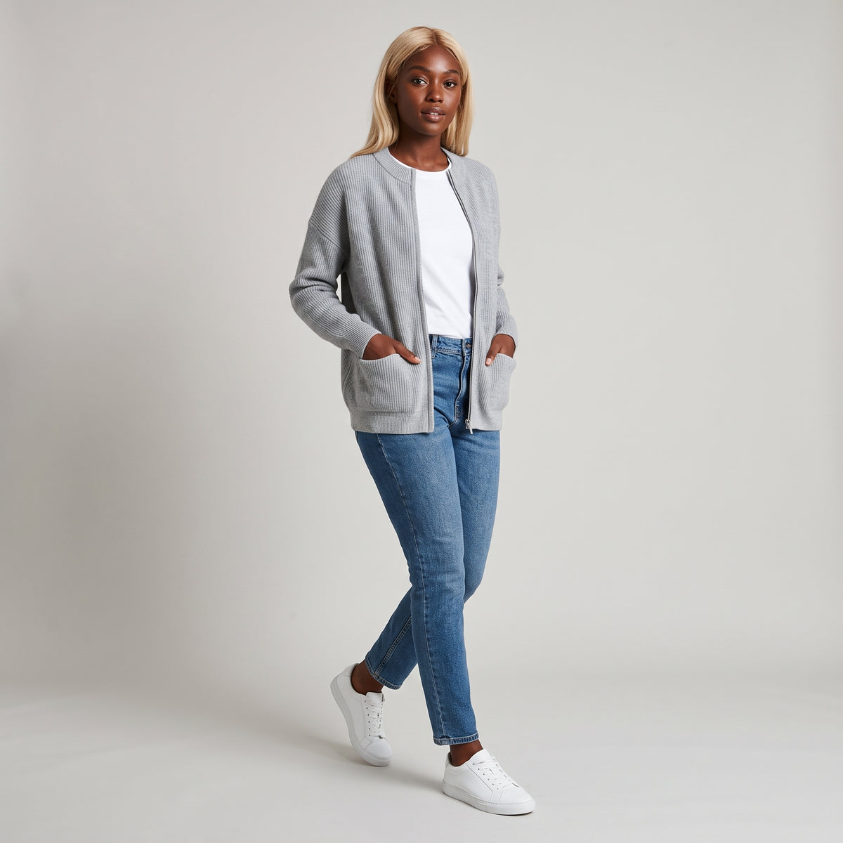 Damen Offene Strickjacke mit Taschen – Regular Fit — Grau