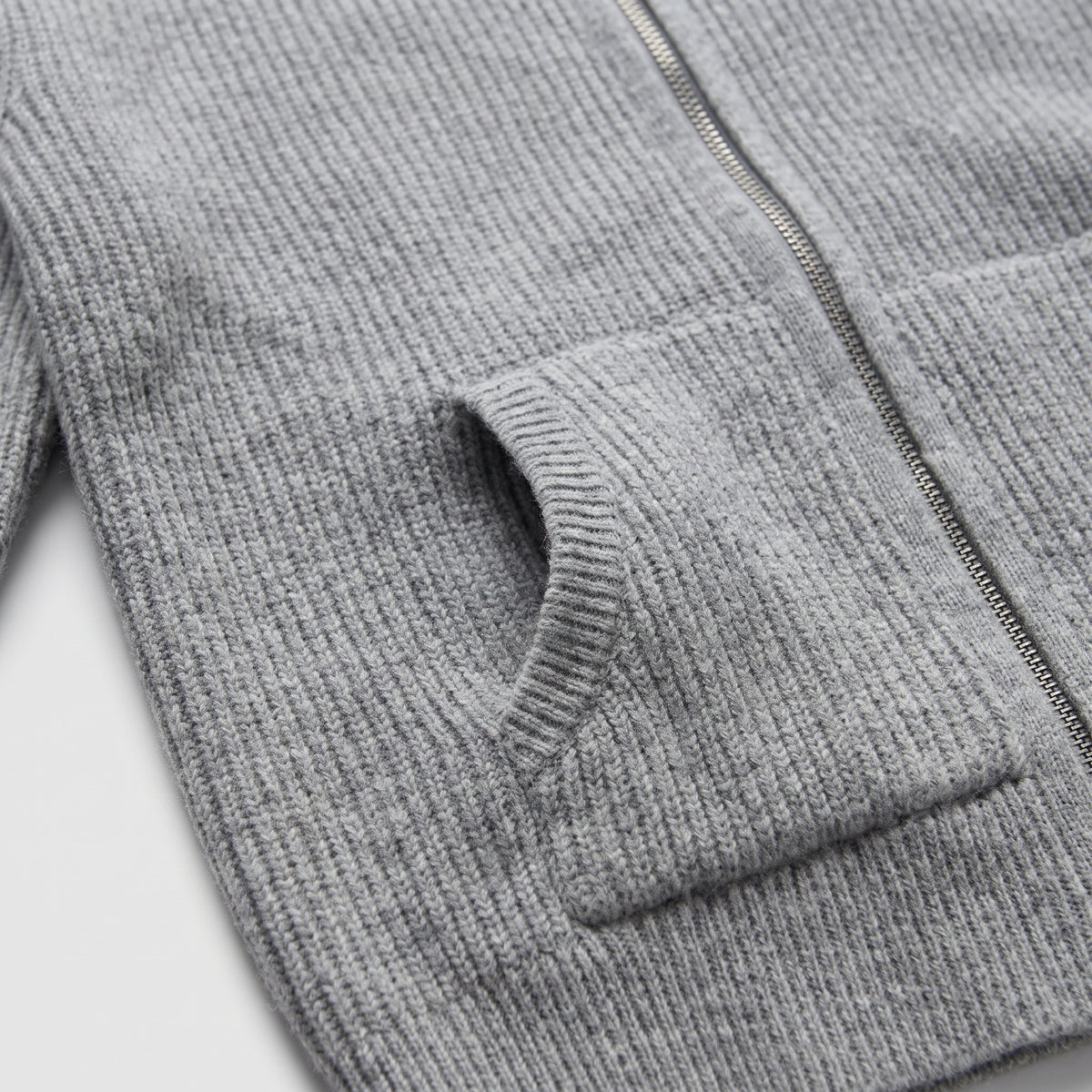 Damen Offene Strickjacke mit Taschen – Regular Fit — Grau