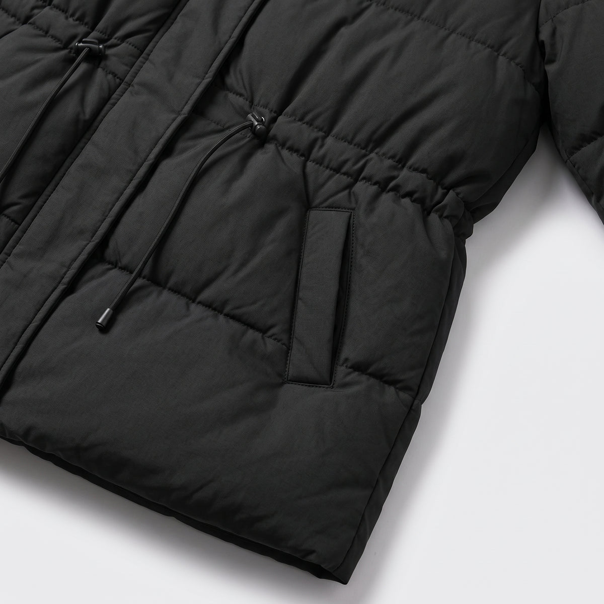 Damen Winterparka wattiert mit Kapuze – Regular Fit — Schwarz