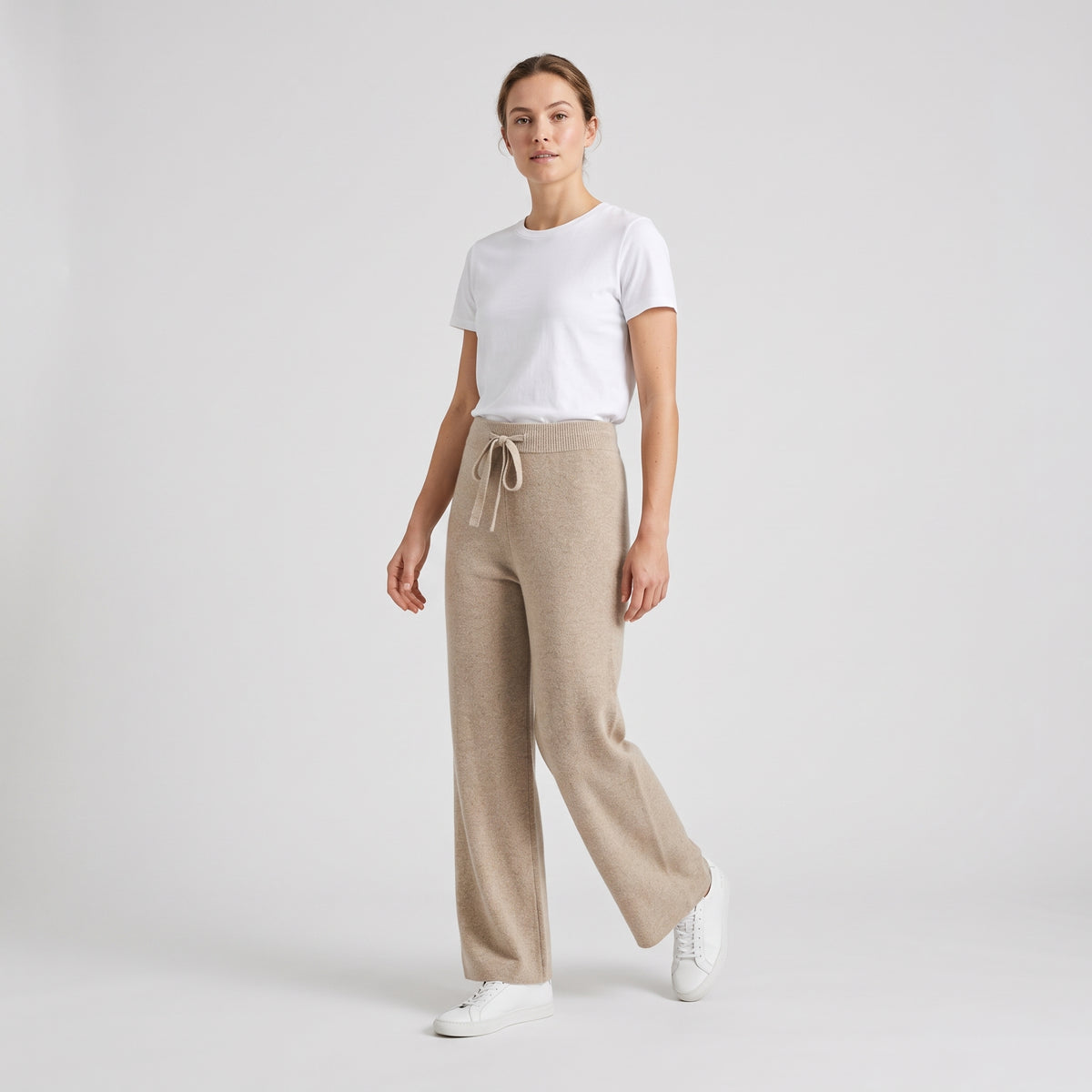 Damen Merino-Strickhose mit weitem Bein – Relaxed Fit — Kamel