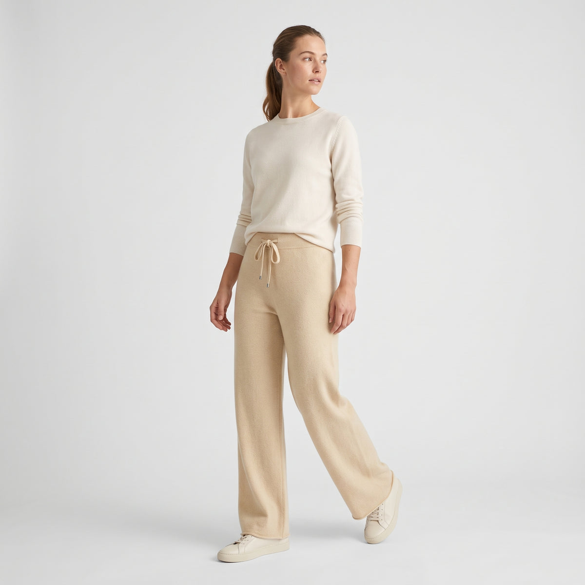 Damen Merino-Strickhose mit weitem Bein – Relaxed Fit — Beige