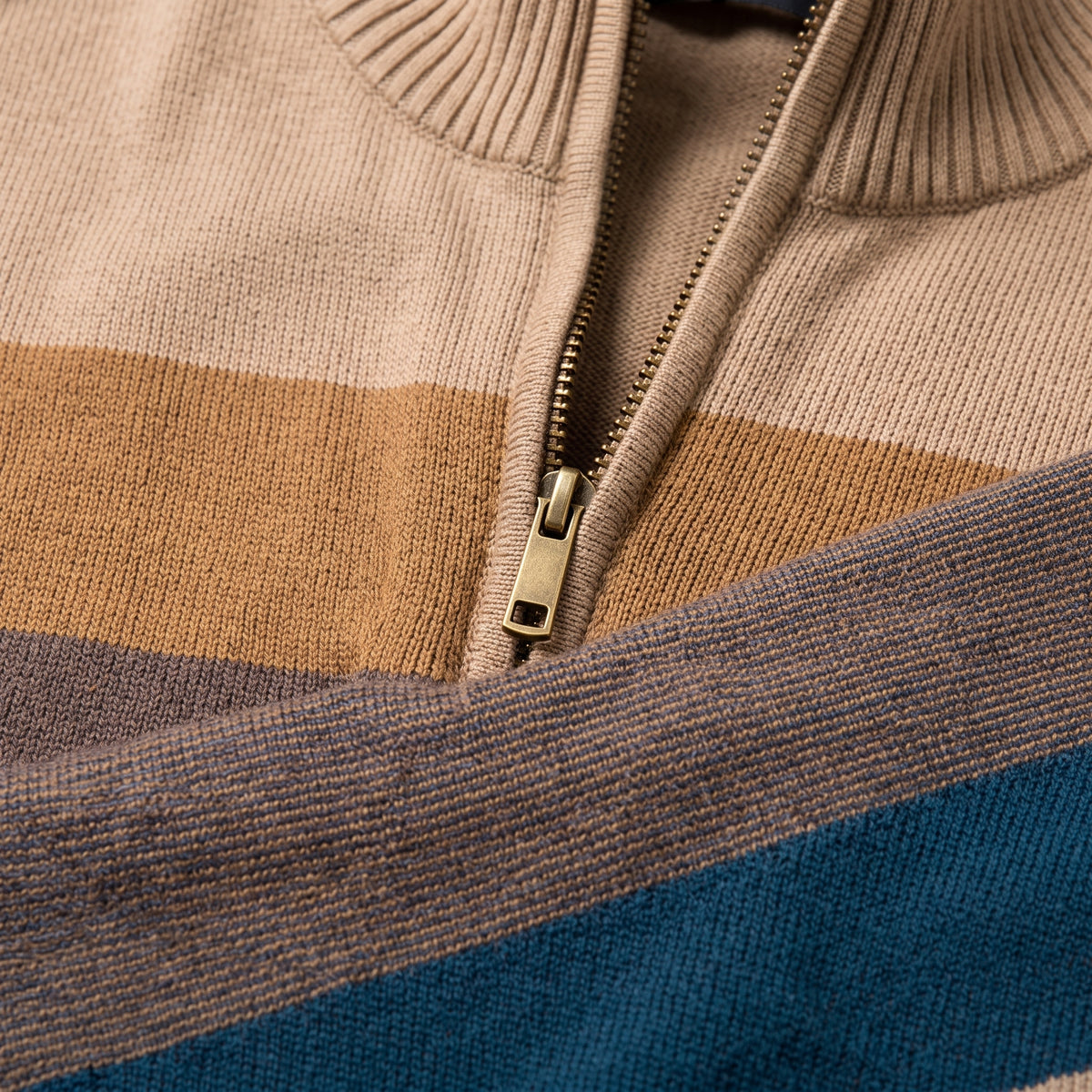 Herren Gestreifter Troyer mit Half-Zip – Slim Fit — Khaki