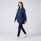 Damen Oversize Jeansbluse aus Baumwoll-Denim – Relaxed Fit — Dunkelblau