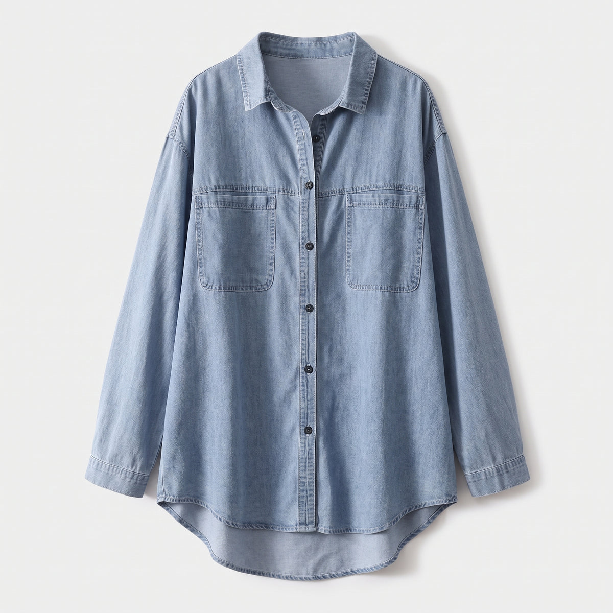 Damen Oversize Jeansbluse aus Baumwoll-Denim – Relaxed Fit — Hellblau