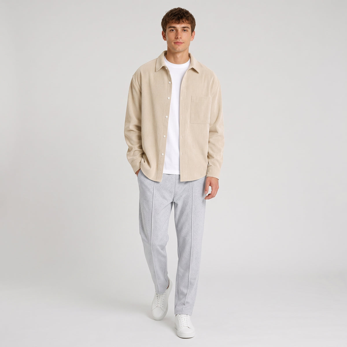Herren Cord-Overshirt mit Brusttasche – Regular Fit — Khaki