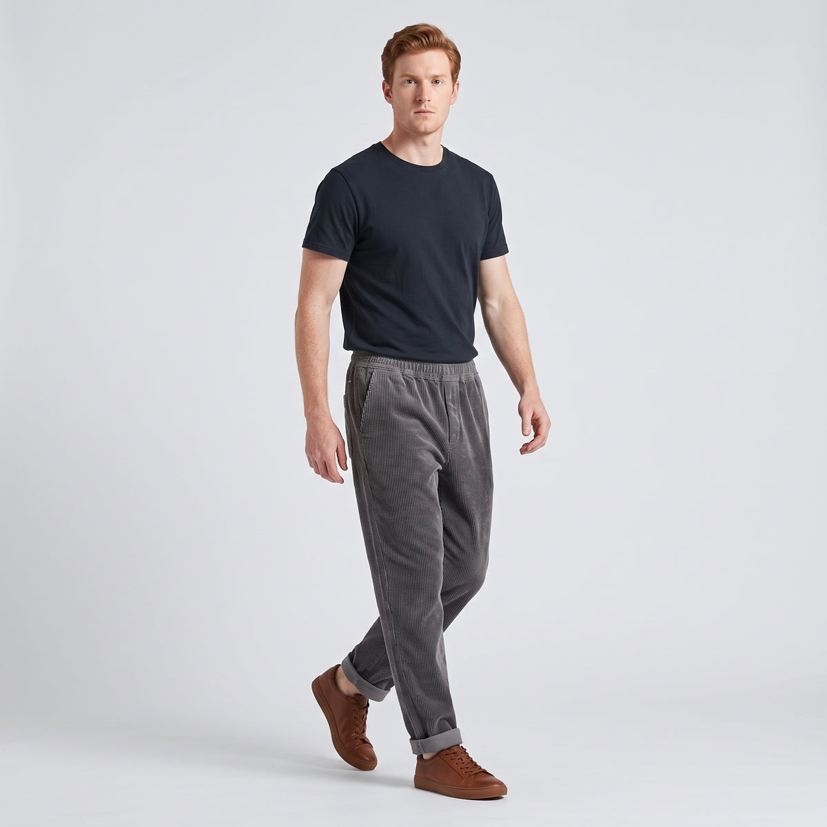 Herren Baumwoll-Cordhose mit elastischem Bund – Relaxed Fit — Rauchgrau