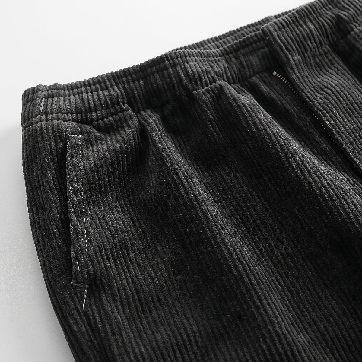 Herren Baumwoll-Cordhose mit elastischem Bund – Relaxed Fit — Onyx Schwarz