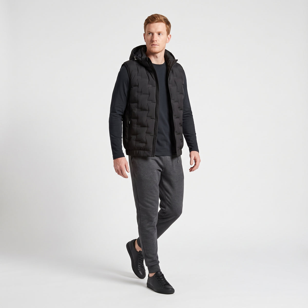 Herren Wattierte Steppweste mit Kapuze – Regular Fit — Schwarz