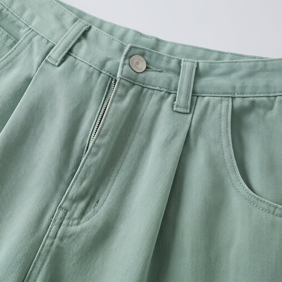 Damen Karottenhose mit Bundfalten – Regular Fit — Grün