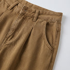 Damen Karottenhose mit Bundfalten – Regular Fit — Braun