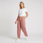 Damen Karottenhose mit Bundfalten – Regular Fit — Altrosa