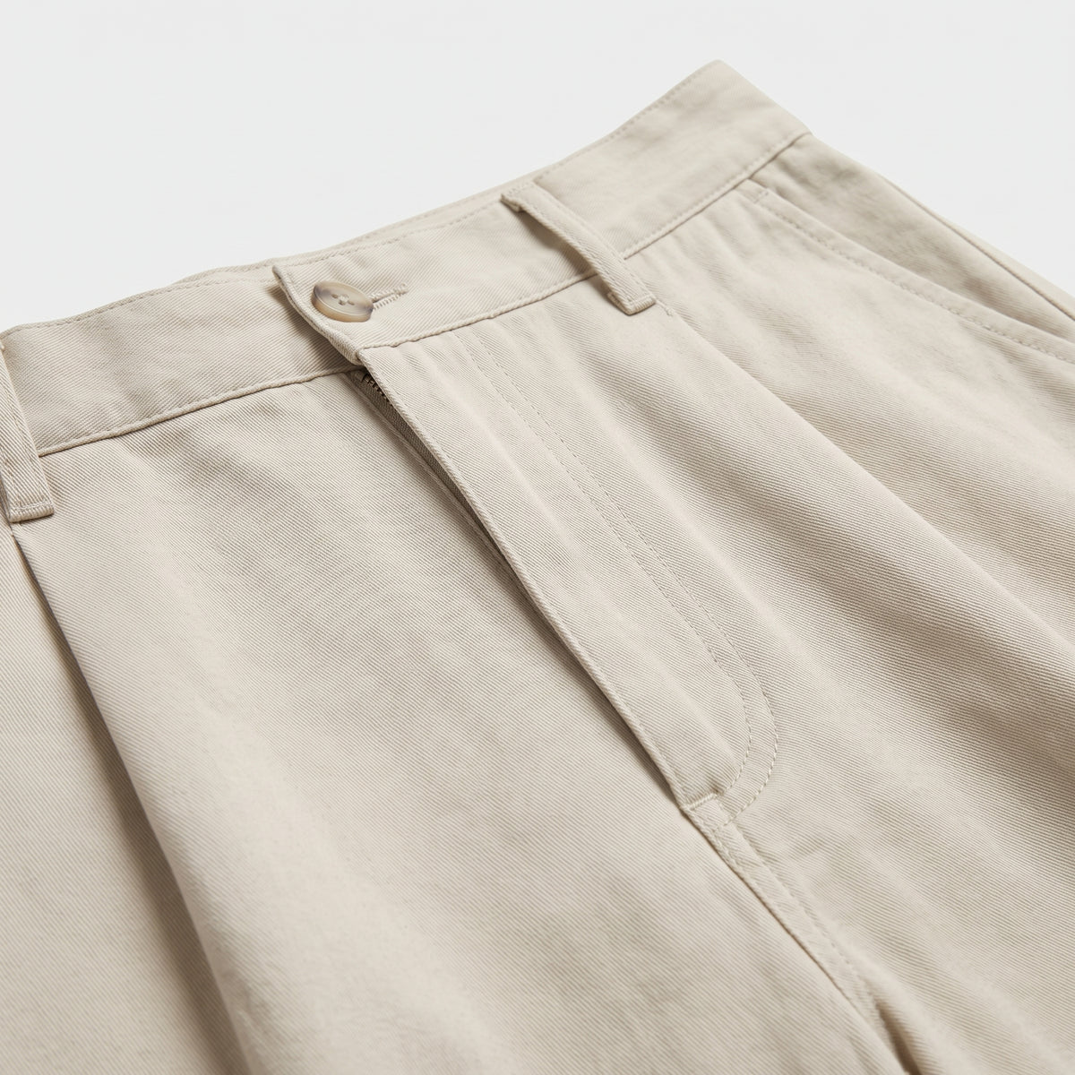 Herren Stoffhose mit geradem Bein – Relaxed Fit — KHAKI