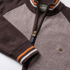 Herren Strickjacke mit Reißverschluss und Stehkragen – Slim Fit — Braun