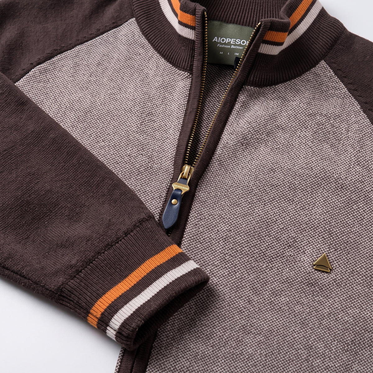 Herren Strickjacke mit Reißverschluss und Stehkragen – Slim Fit — Braun
