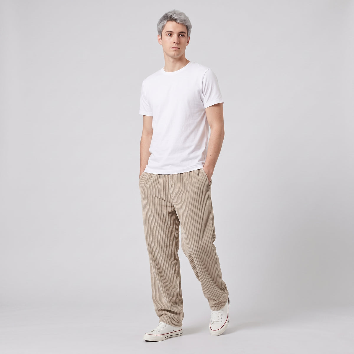 Herren Cordhose mit Kordelzug – Relaxed Fit — Khaki