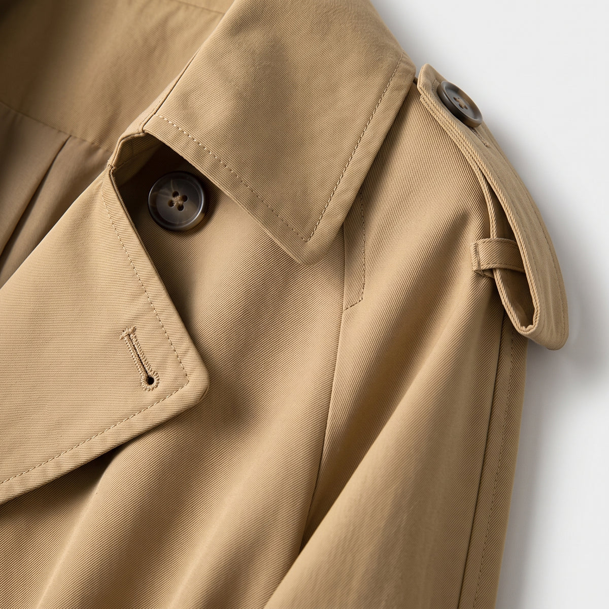 Damen Zweireihiger Trenchcoat mit Reverskragen – Regular Fit — Braun