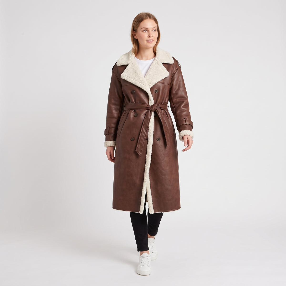 Damen Winter-Trenchcoat mit Teddyfutter – Regular Fit — Braun