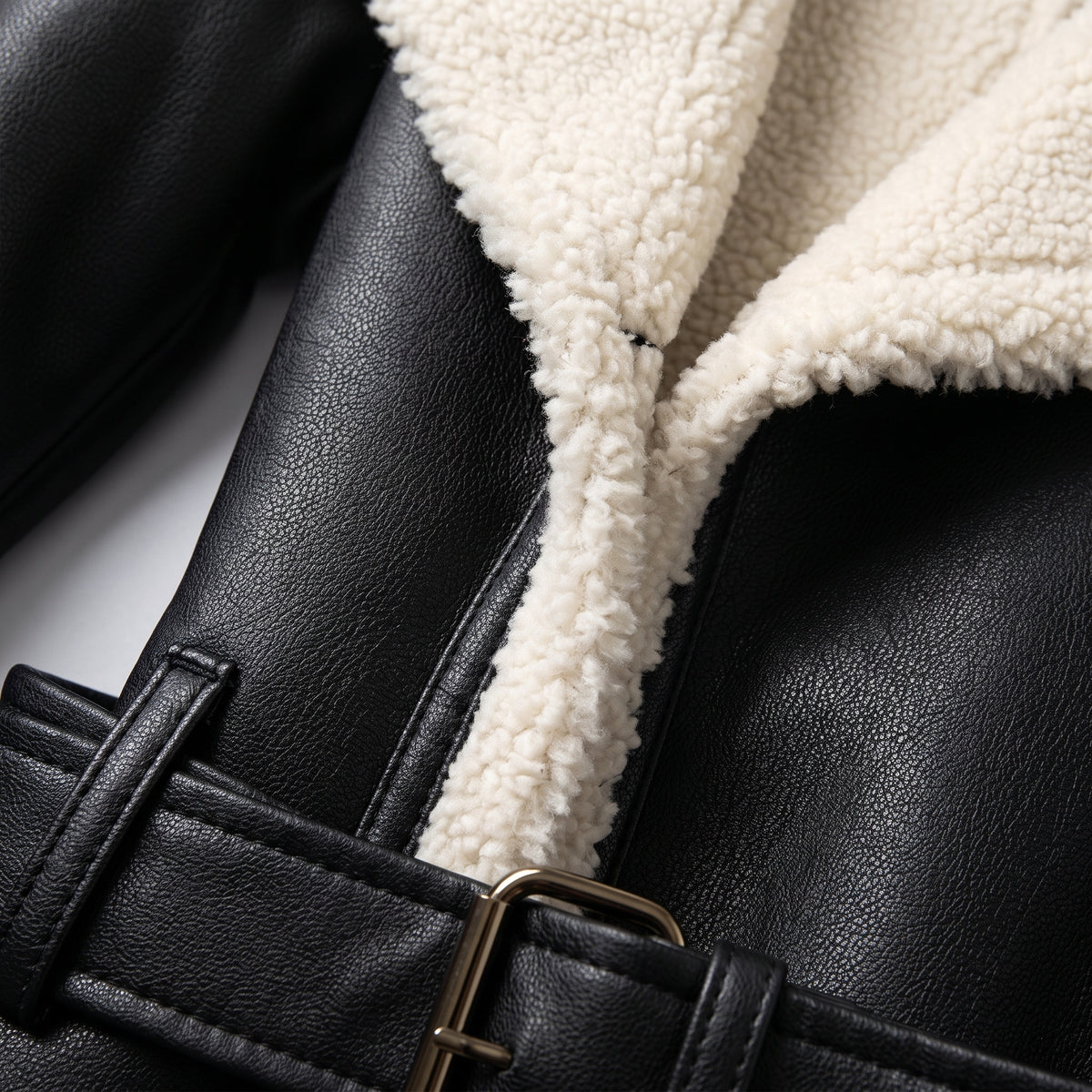 Damen Winter-Trenchcoat mit Teddyfutter – Regular Fit — Schwarz