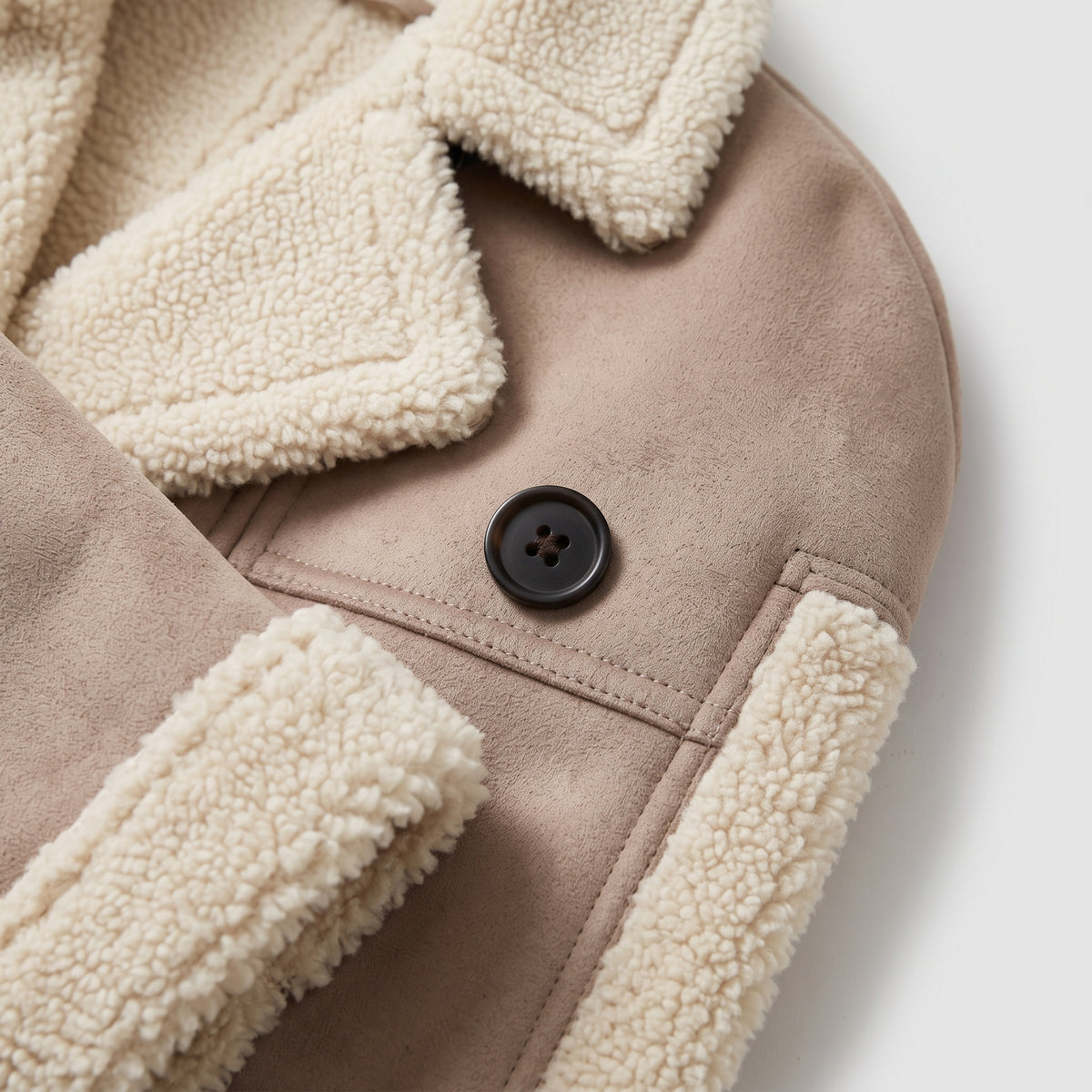 Damen Winter-Trenchcoat mit Teddyfutter – Regular Fit — Beige