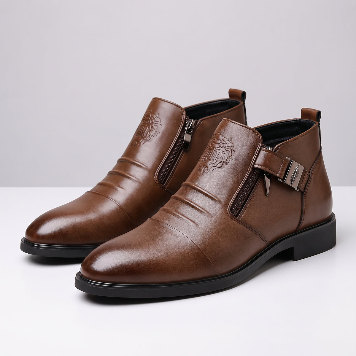 Herren Leder-Stiefelette mit Schnalle und Reißverschluss — Braun