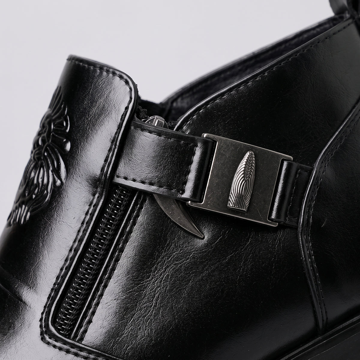 Herren Leder-Stiefelette mit Schnalle und Reißverschluss — Schwarz
