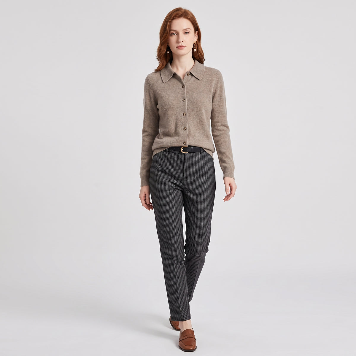 Damen Woll-Strickjacke mit Polokragen – Regular Fit — Kamel