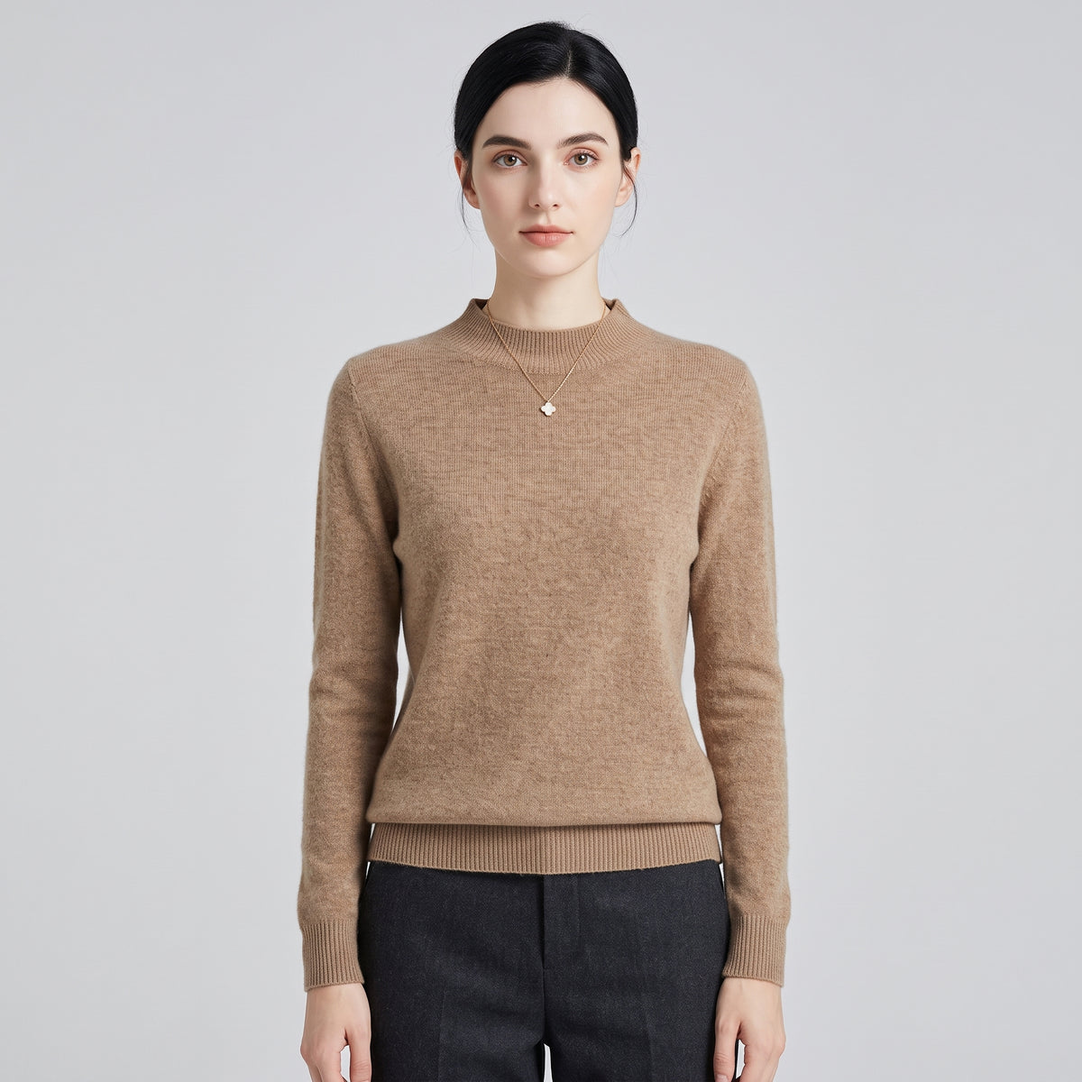 Damen Woll-Rollkragenpullover aus Feinstrick – Slim Fit — Camel