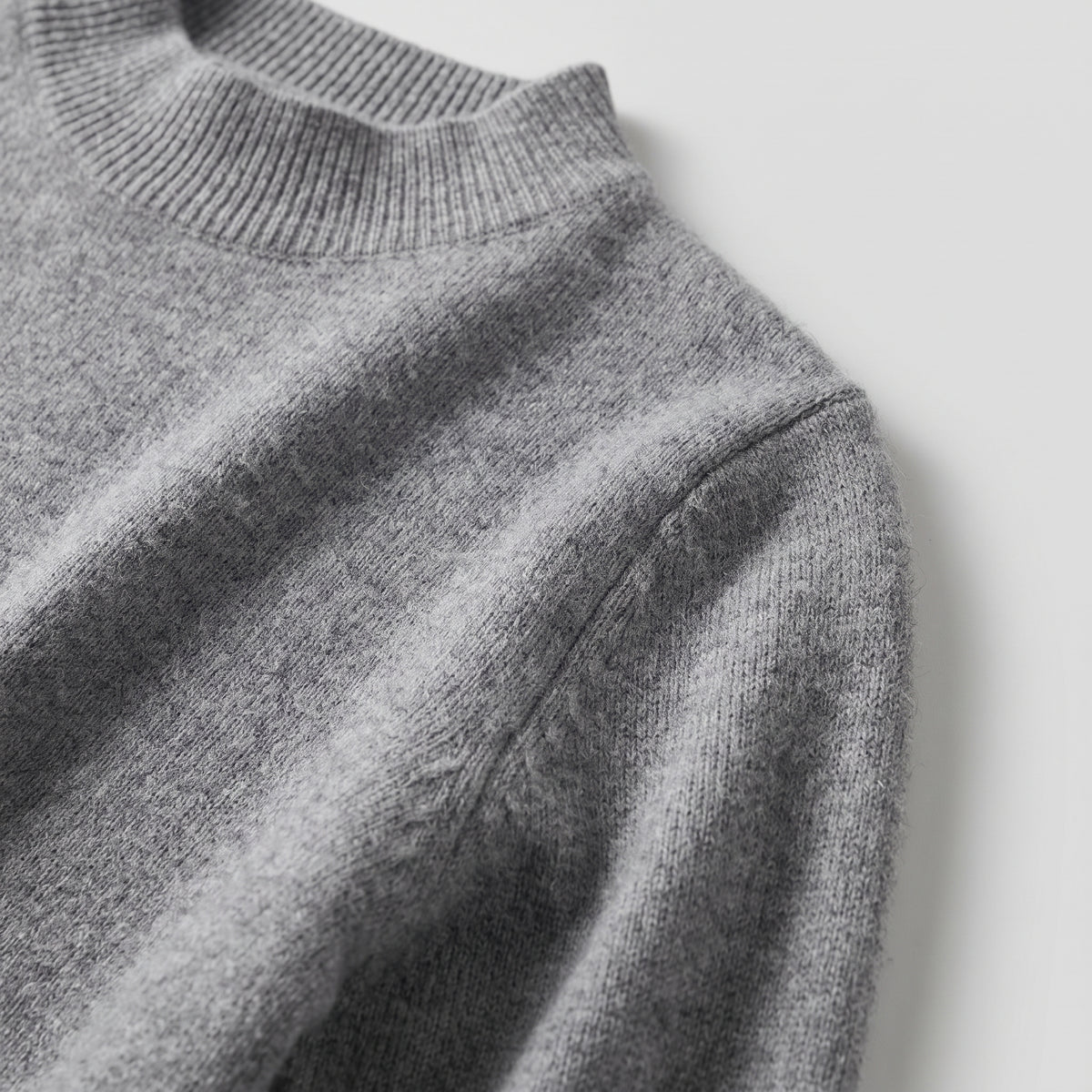 Damen Woll-Rollkragenpullover aus Feinstrick – Slim Fit — Grau