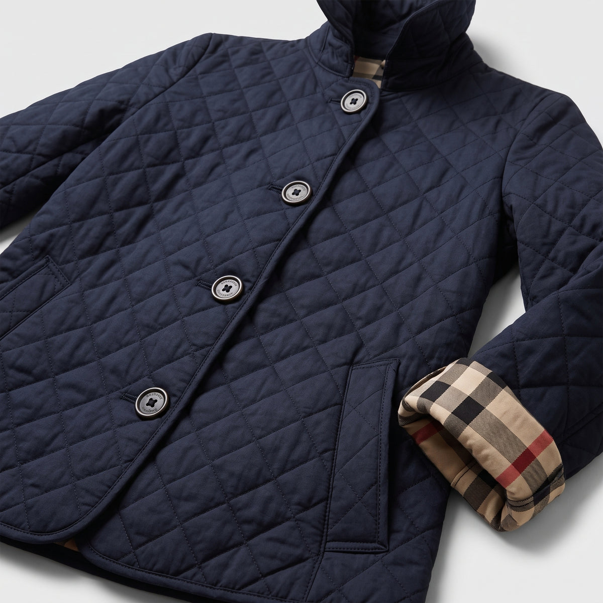 Damen Rauten-Steppjacke mit Knopfleiste – Regular Fit — Marineblau