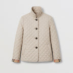 Damen Rauten-Steppjacke mit Knopfleiste – Regular Fit — Beige