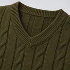 Herren Merino-Zopfstrickpullover mit V-Ausschnitt — Olivgrün
