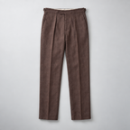 Herren Leinenhose mit Bundfalten – Relaxed Fit — Karamell