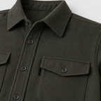 Herren Overshirt mit Knopfleiste und Brusttaschen – Slim Fit — Armeegrün