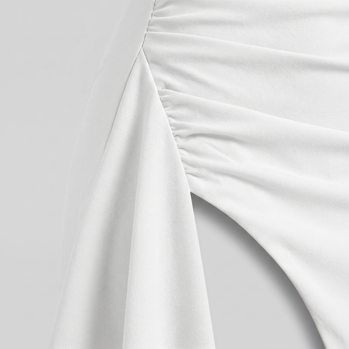 Damen Abend-Maxikleid mit offenem Rücken und Seitenschlitz — Weiß