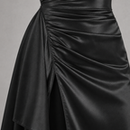 Damen Satin-Abendkleid mit Drapierung und Seitenschlitz — Schwarz
