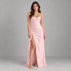 Damen Satin-Abendkleid mit Drapierung und Seitenschlitz — Rosa