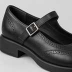 Damen Mary-Jane-Brogues mit T-Riemen – Veganleder — Schwarz